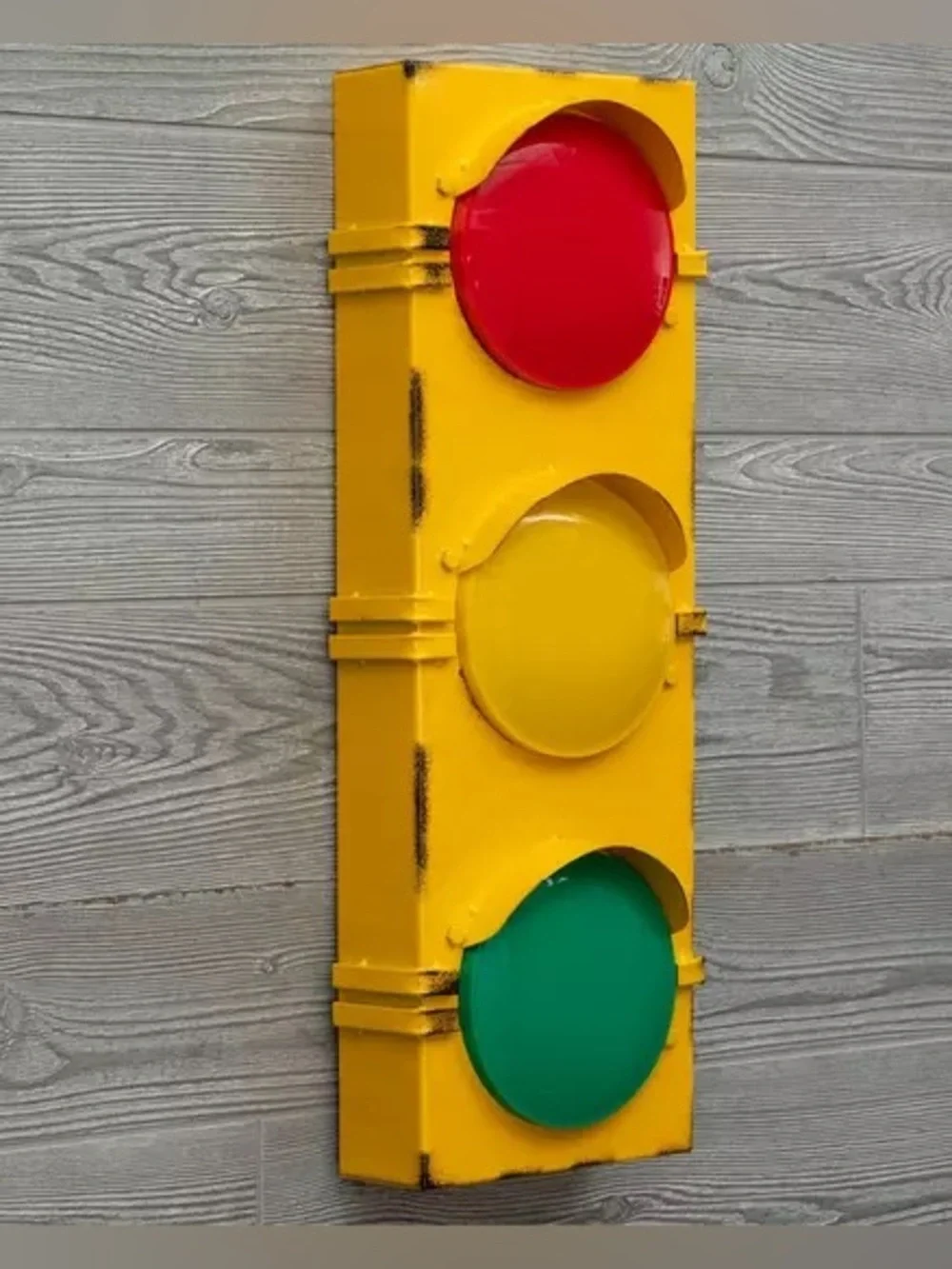Light Up Traffic Light Metal Wall Decor
